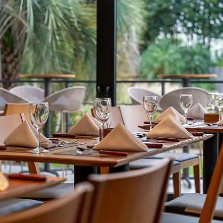 Hotel Deville Prime Porto Alegre-3